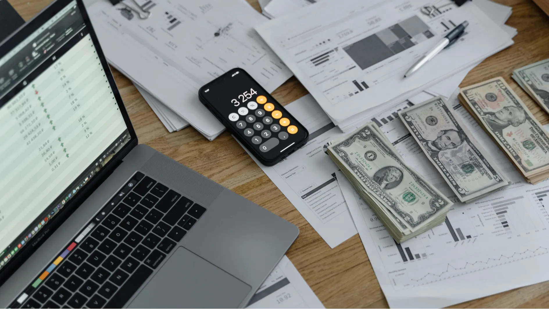 Want More Organized Finances? Use These Top Indonesian Accounting Apps!