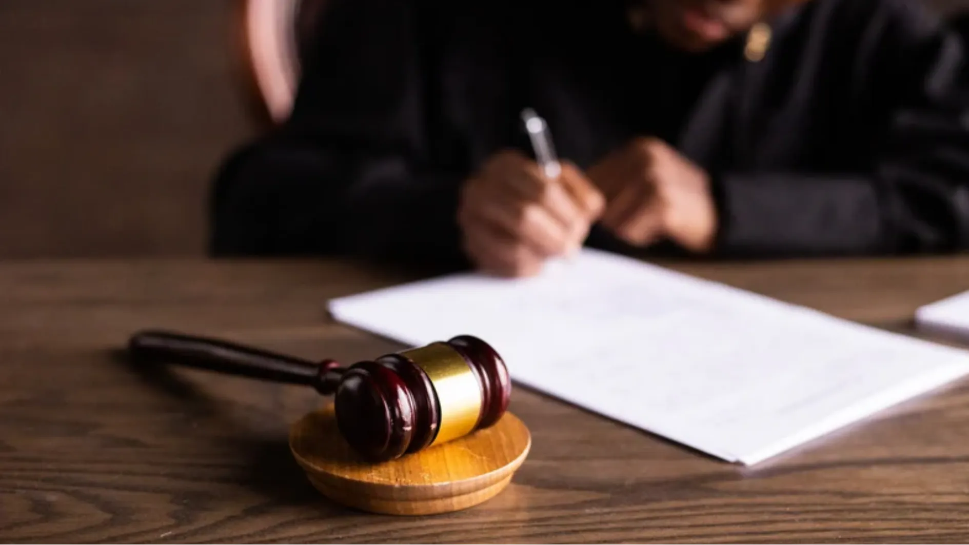 Solusi Cloud Aman untuk Hukum, penyimpanan cloud untuk firma hukum, penyimpanan di lokasi, penyimpanan hukum yang aman, perlindungan data hukum