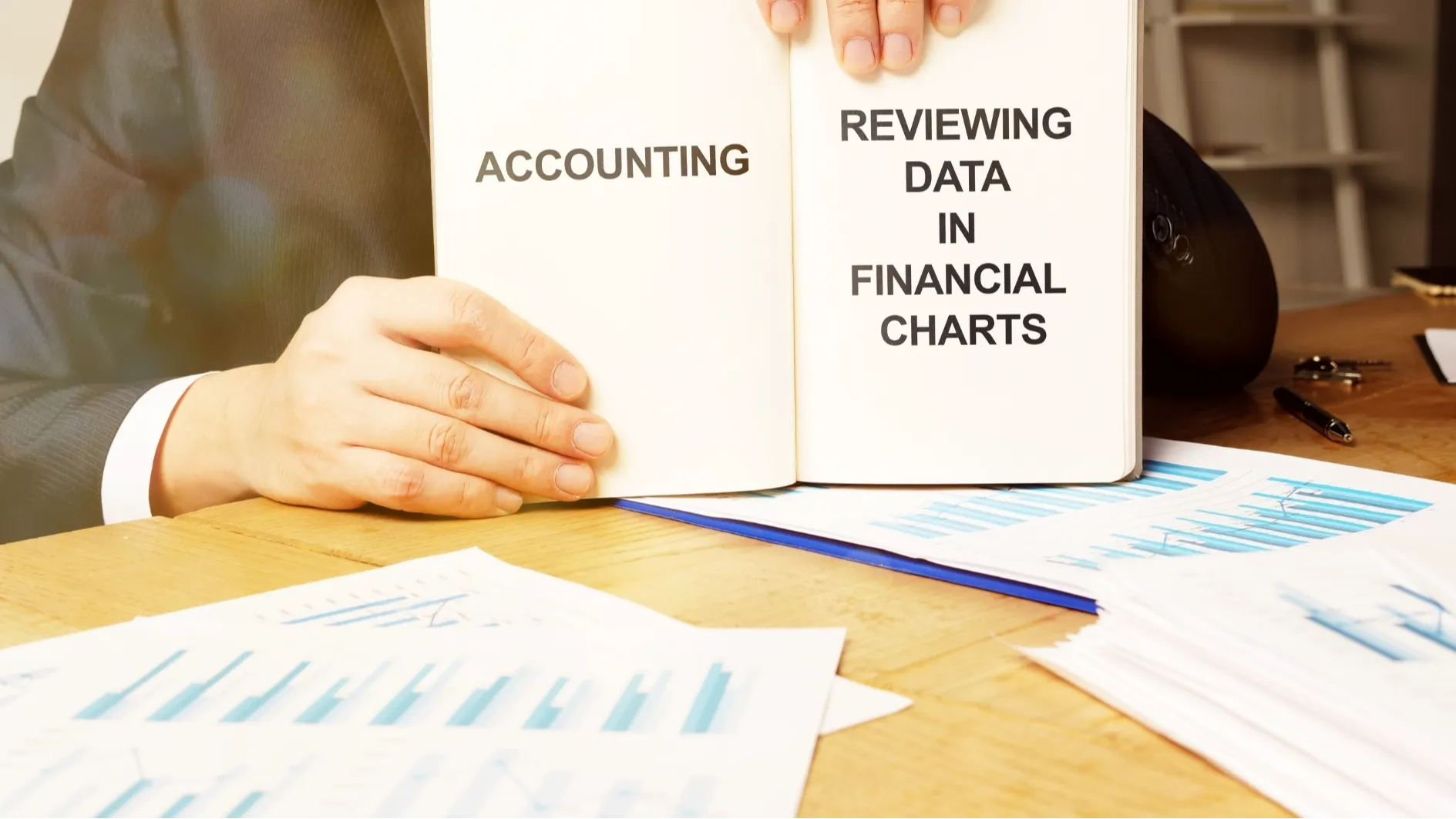 Manual Financial Reports Are Becoming a New Choice for Companies, AI Is Becoming a New Choice
