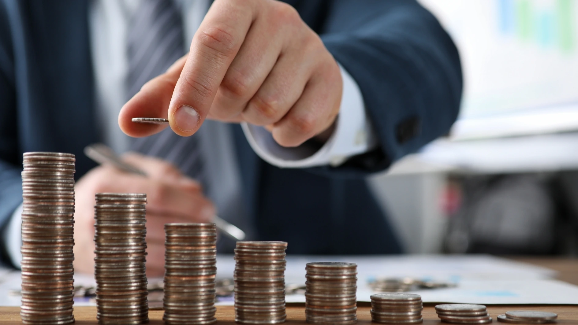 Accounting application for MSMEs so that small businesses can have neat and professional financial reports.