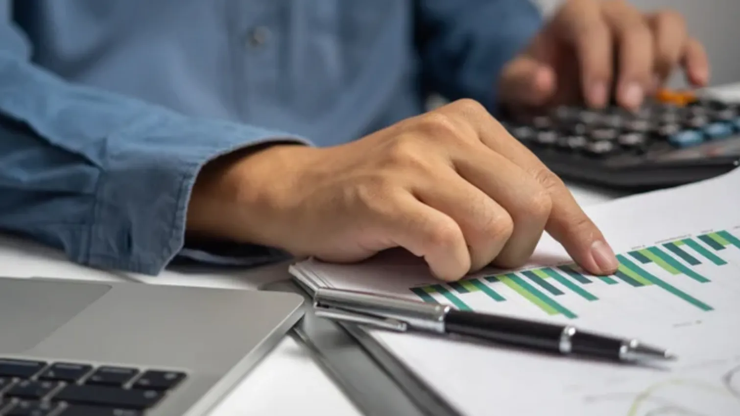 AI in Accounting: Will Artificial Intelligence Replace Traditional Accountants?